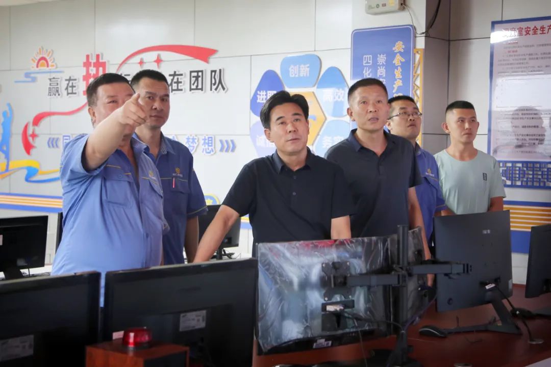  胡縣長到反坡煤業(yè)檢查指導安全生產(chǎn)工作